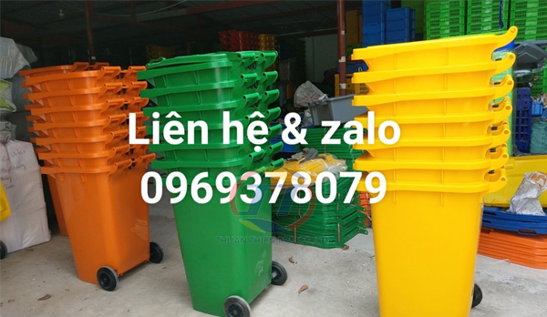 Thùng rác nhựa 120 lít 3 Thung rac cong cong 120 lit