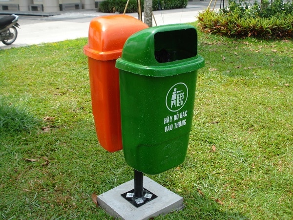 thùng rác treo đôi đặt cố định tại công viên