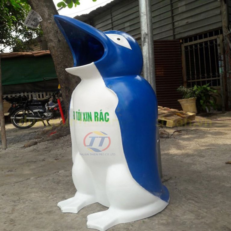 Thùng rác chim cánh cụt hãy cho tôi rác