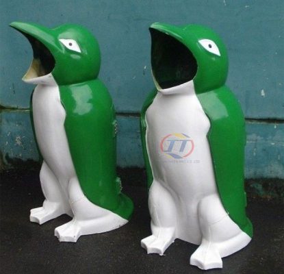 Thùng rác chim cánh cụt hãy cho tôi rác